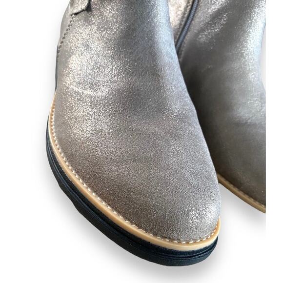 Clarks Sharon Leather Ankle Boots Sz 6.5
Metallic Pewter Side Zip Comfort Shoes - Picture 4 of 12